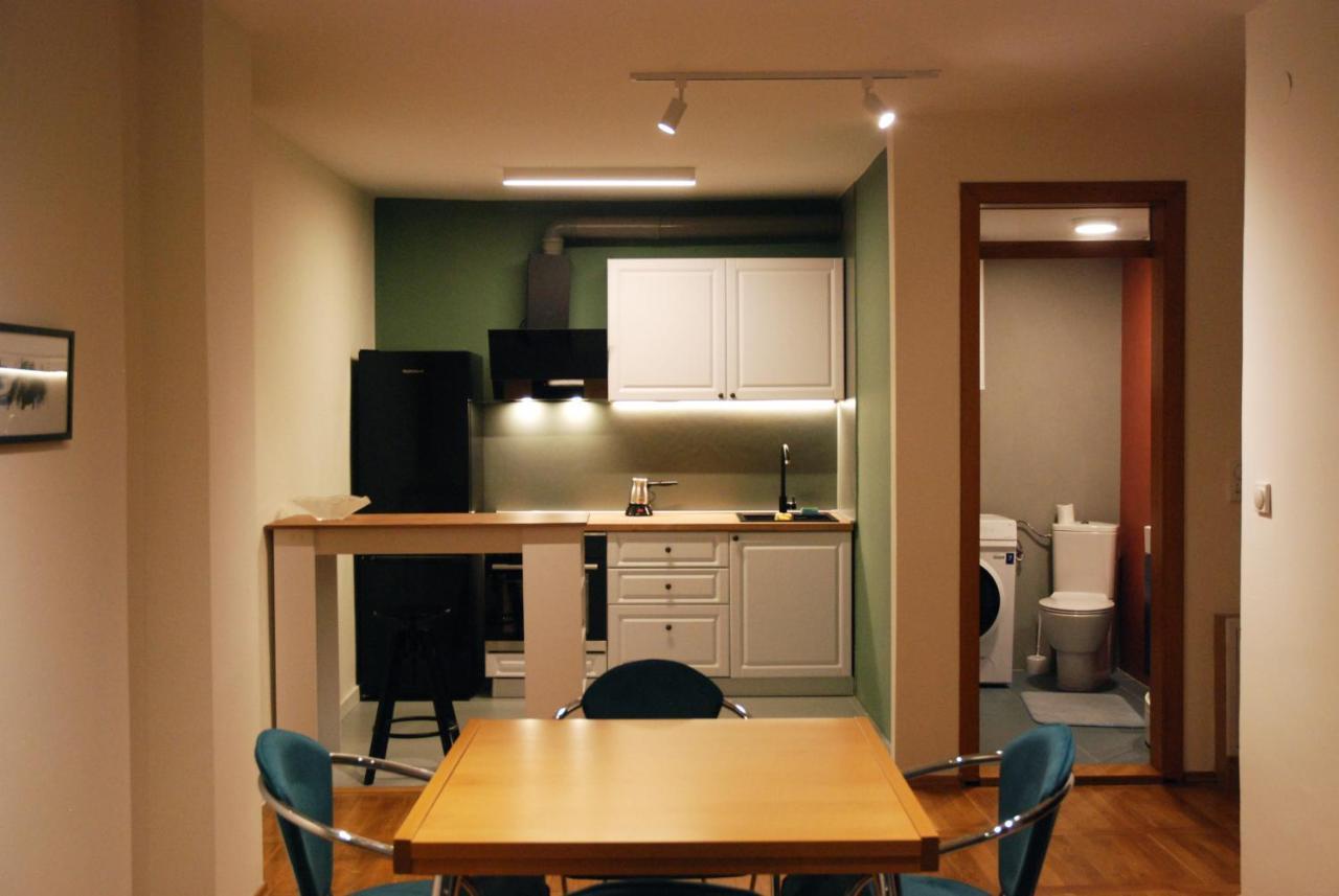 Heart Of The Apartment *